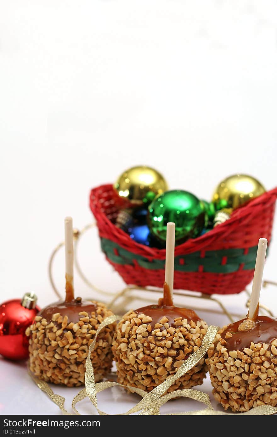 Holiday caramel apples vertical