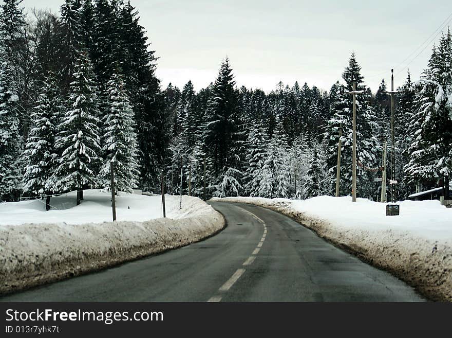 Winter road