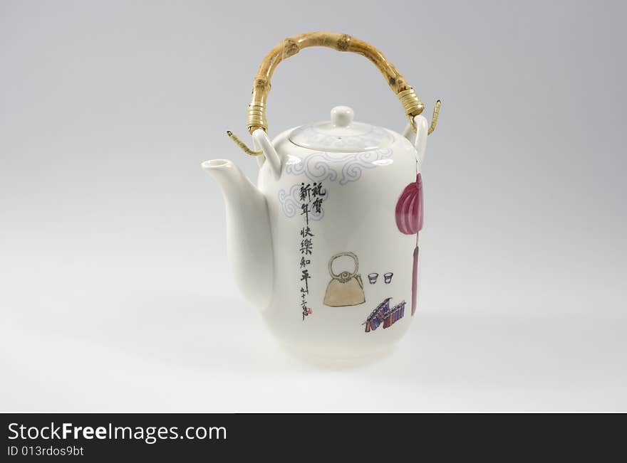 Chinese pot with Chinese and lantern painted