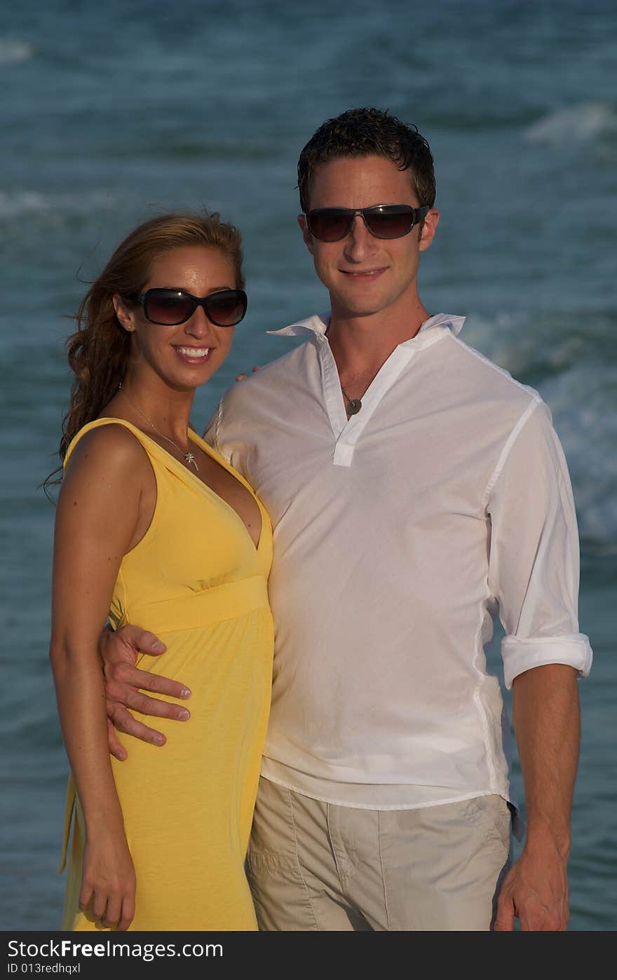 Couple on Beach in Ft. Walton. Couple on Beach in Ft. Walton