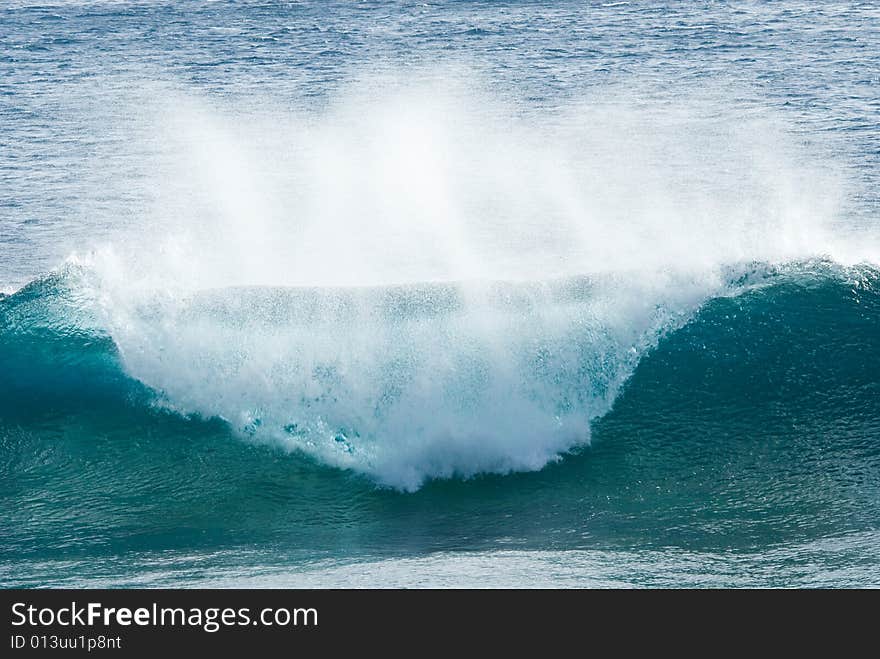 Close-up of a beautiful ocean wave