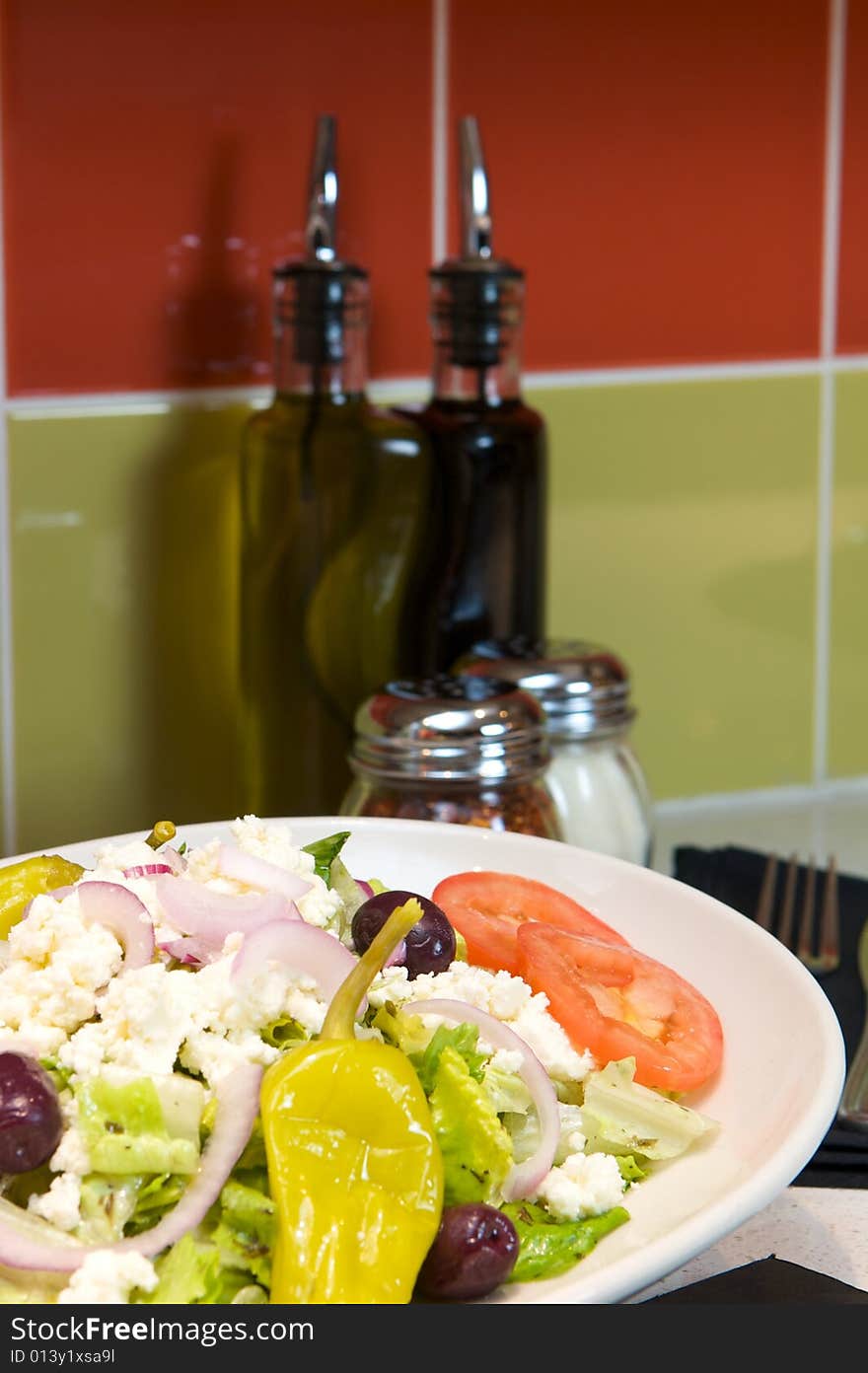 An image of delicious fresh Greek salad