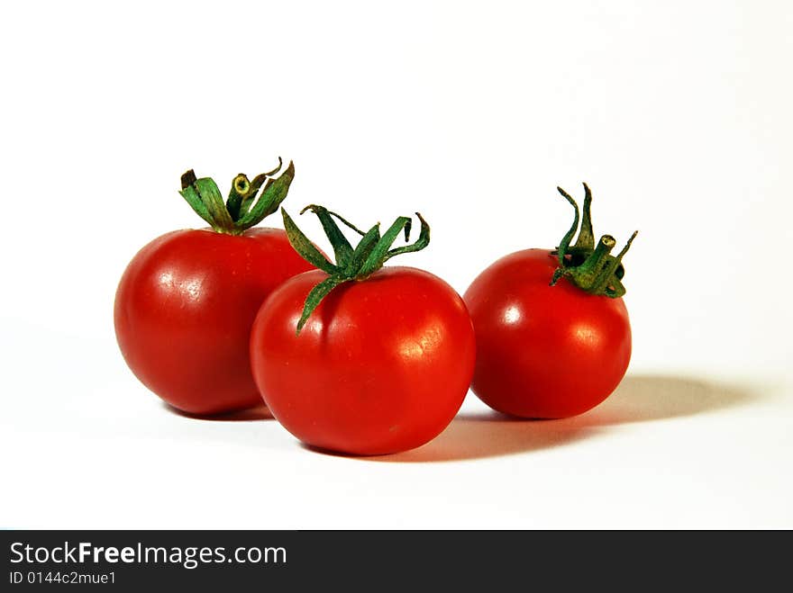 Photo red tomato on a white background