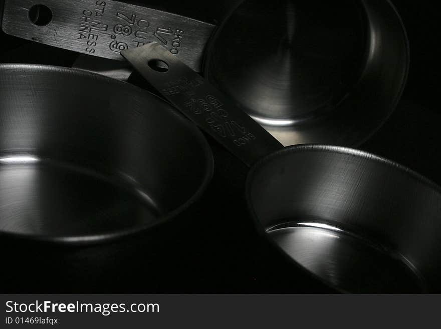 Measuring spoons shot in studio with one snoot light source