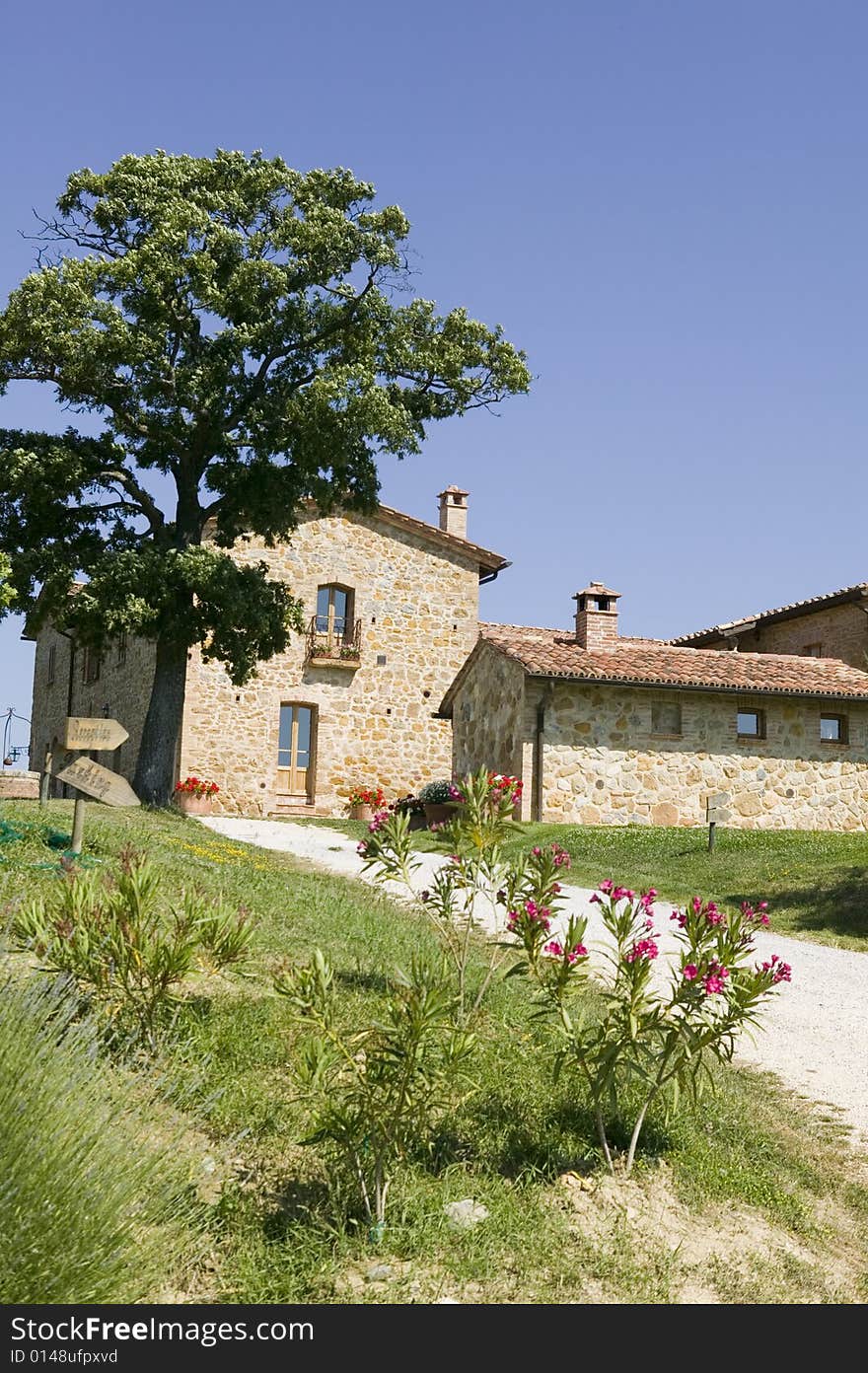 TUSCANY FARM