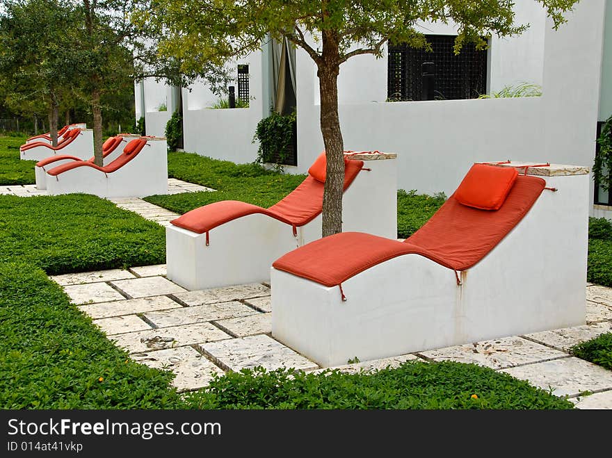 Outdoor Chaise Lounges