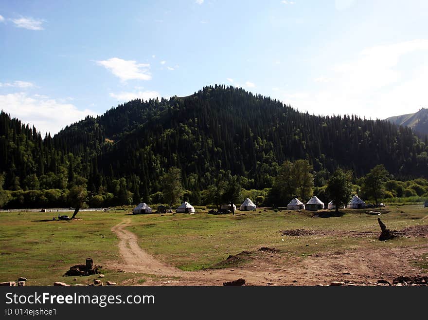 The scene of sinkiang .looks very beautiful . The scene of sinkiang .looks very beautiful .