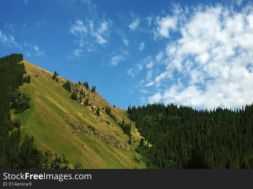 Clouds  atop the  mountains