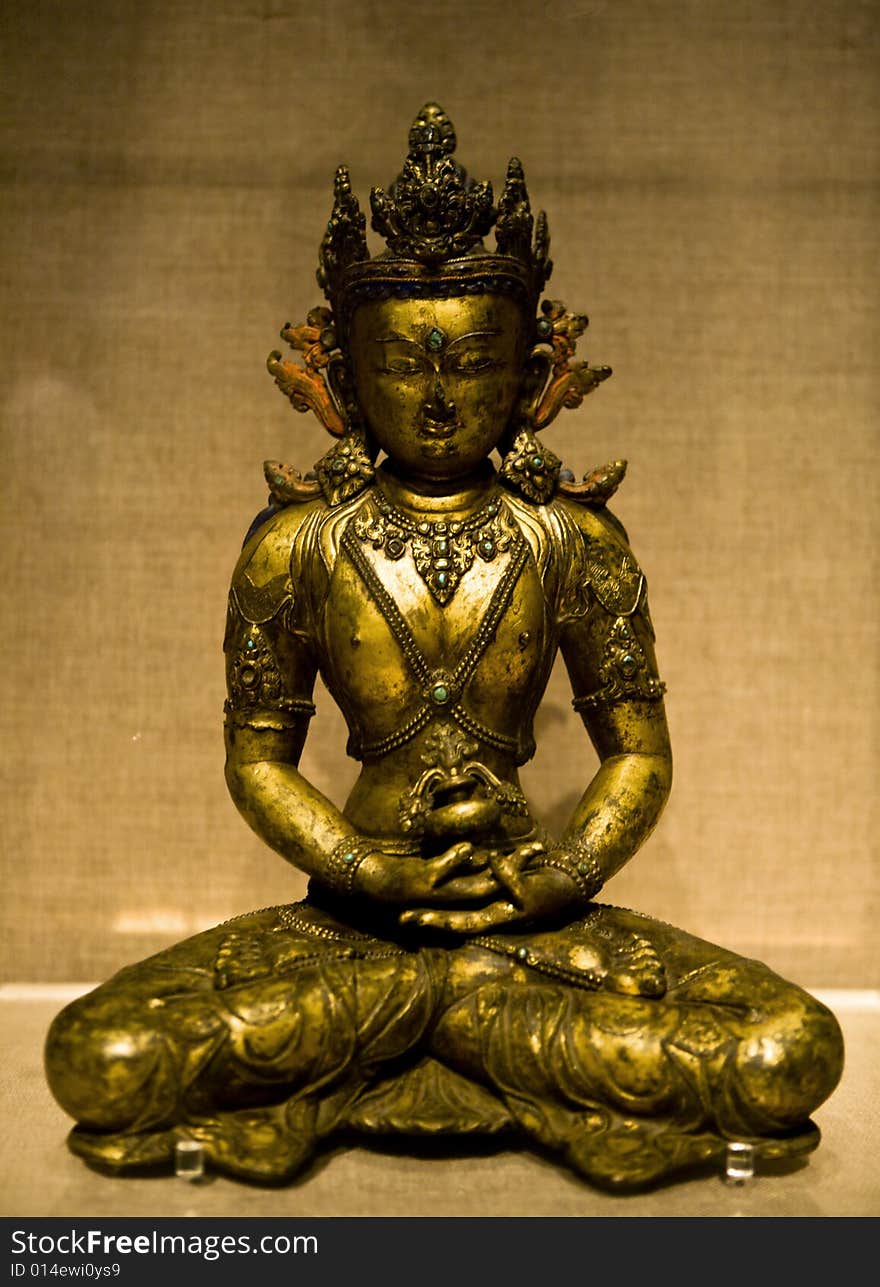 Buddha sculpture