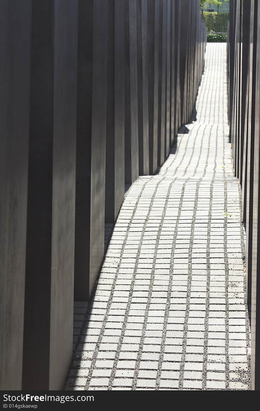 Aisle between pillars with perspective