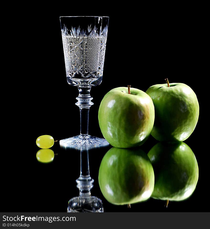 White wine with green apples