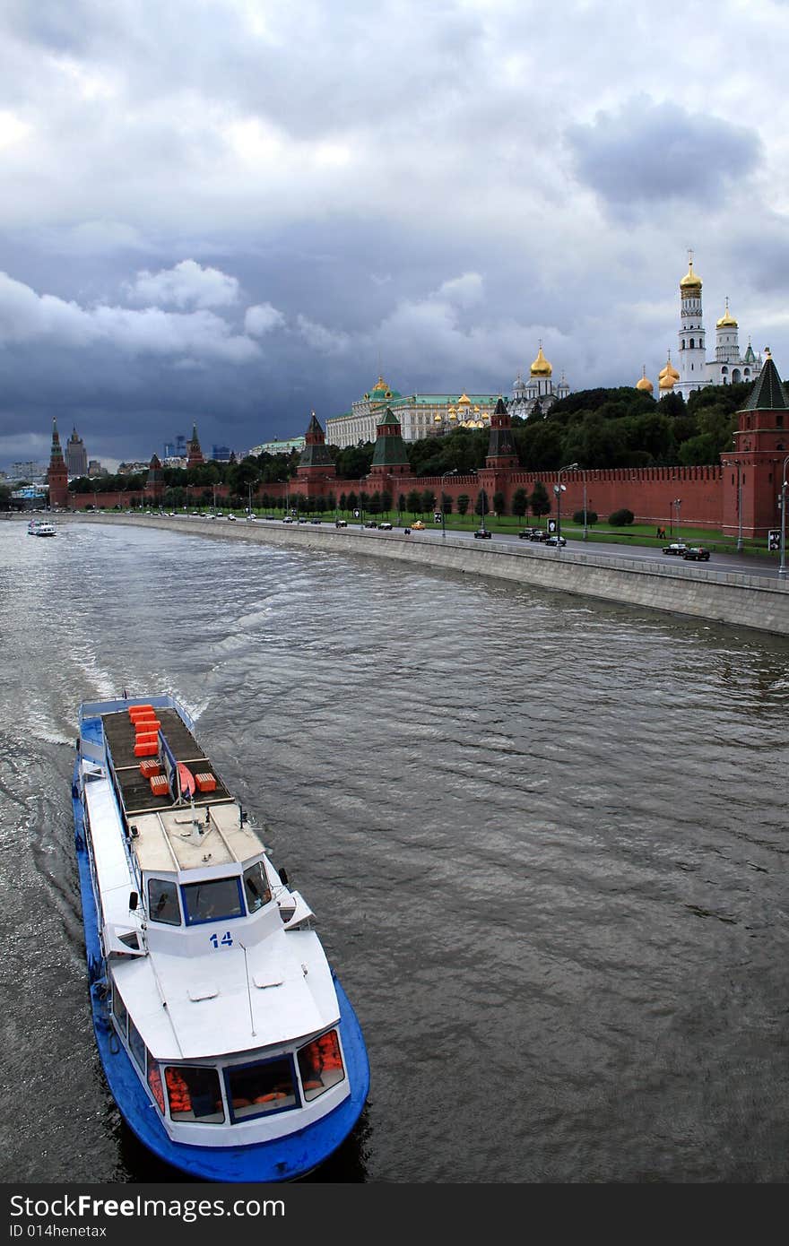 Moscow-river and the wall of Moscow Kremlin. Moscow, Russia