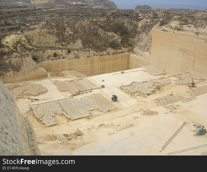 Production of Stone bricks for stone buildings