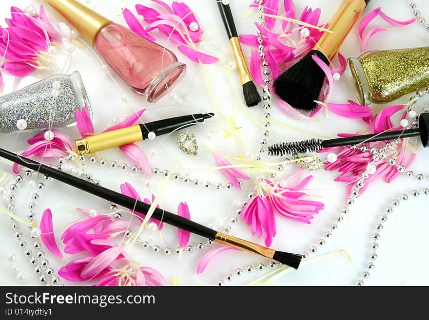 Female decorative cosmetics