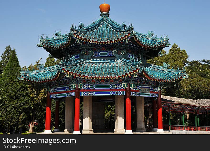 Pavilion with glaze tile