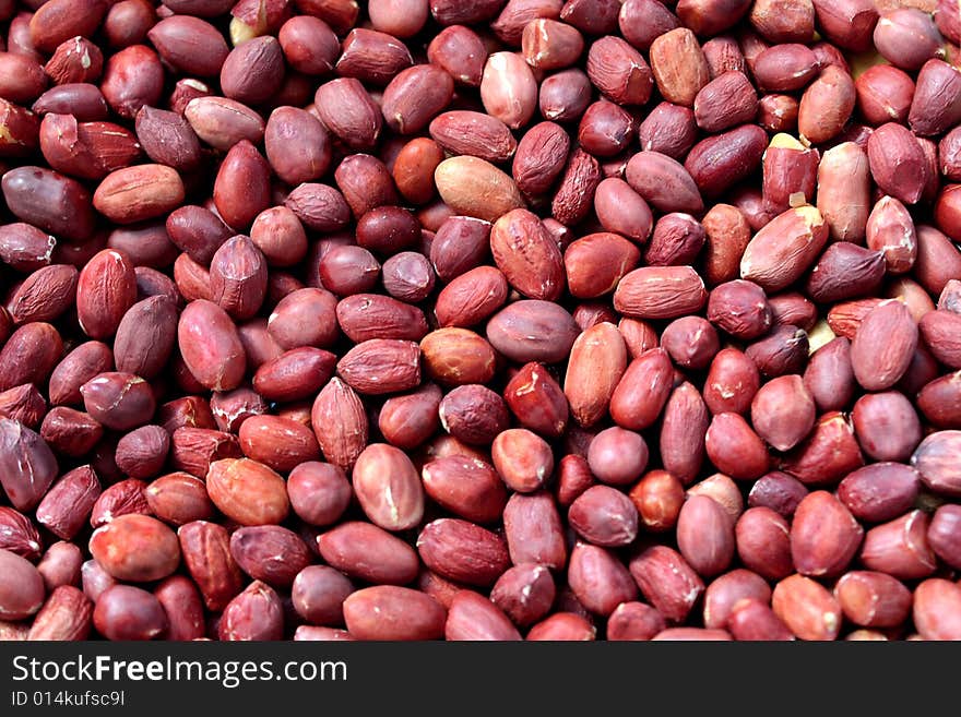 Fried peanuts