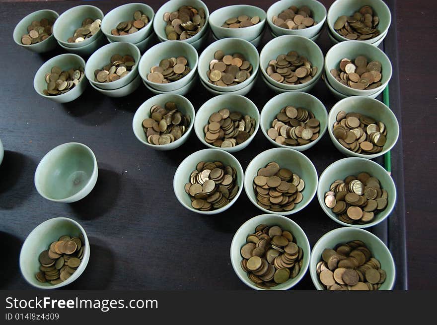 Coin bowls