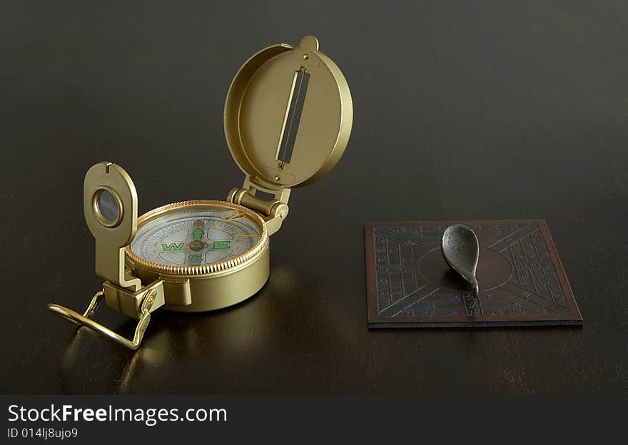 Chinese and Western compasses