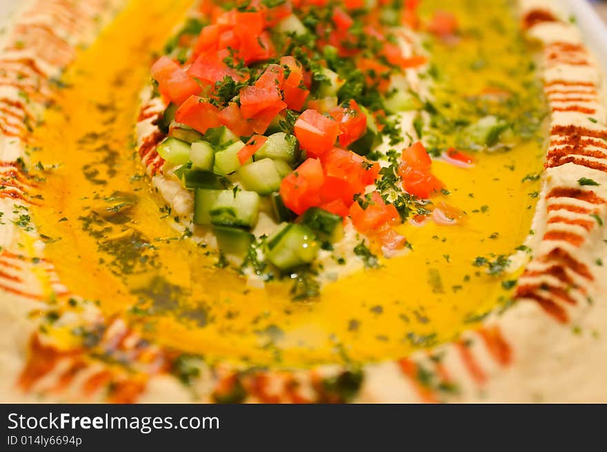 Cheesy hummus with vegetables