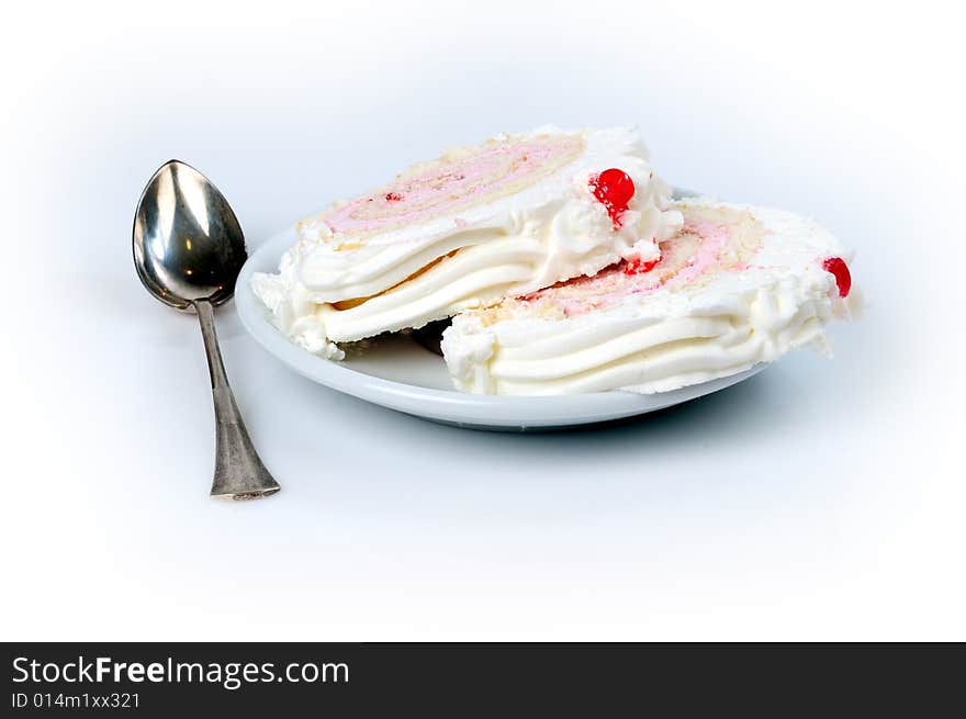 Strawberry cake with cream topping