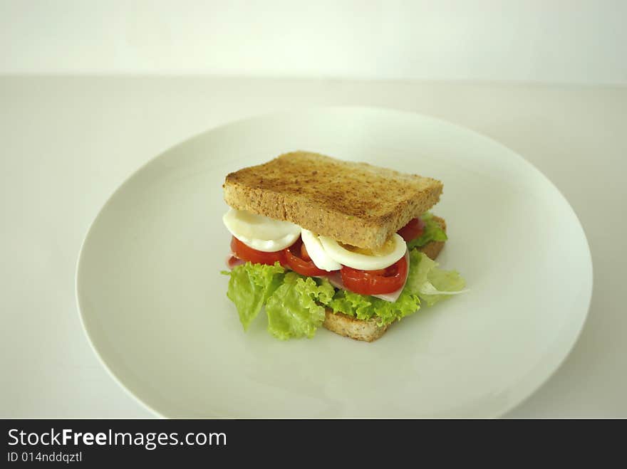 Sandwich with egg