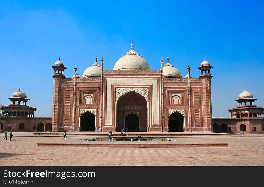 The entrance to Taj Mahal