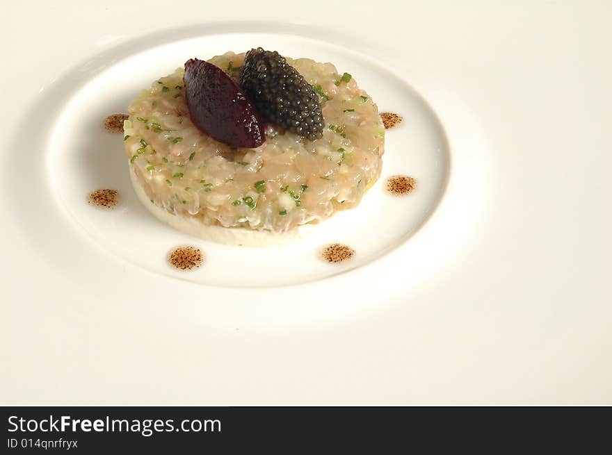 Tuna tartare with beet puree