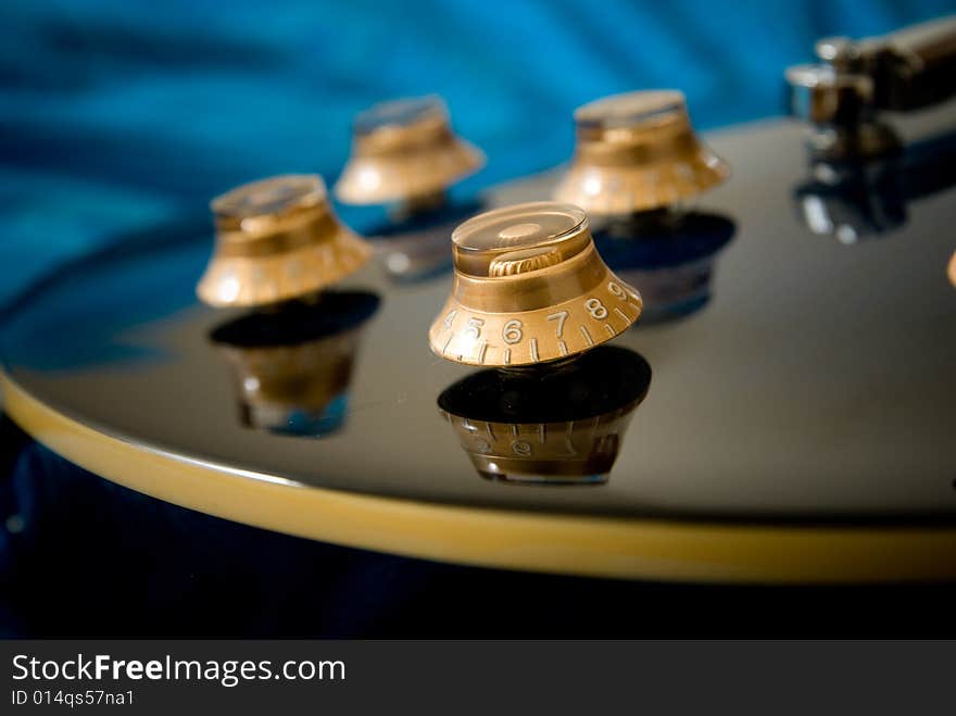 Electric guitar knobs