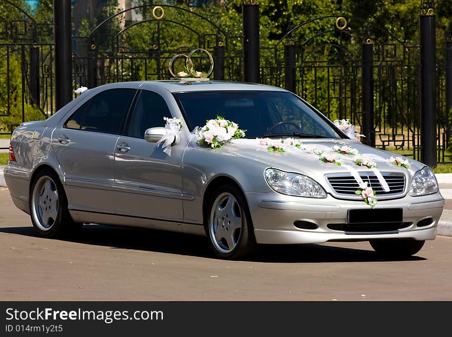 The wedding car near a registry office