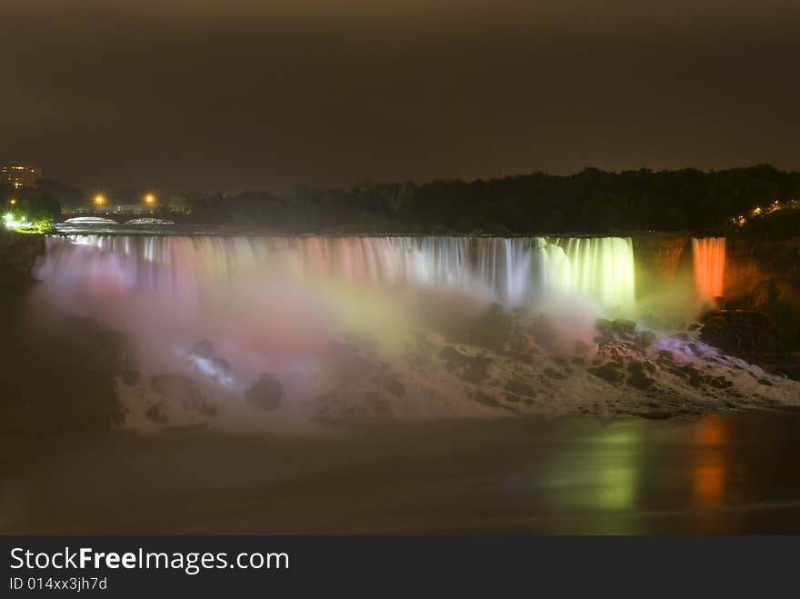 Niagara Falls at night