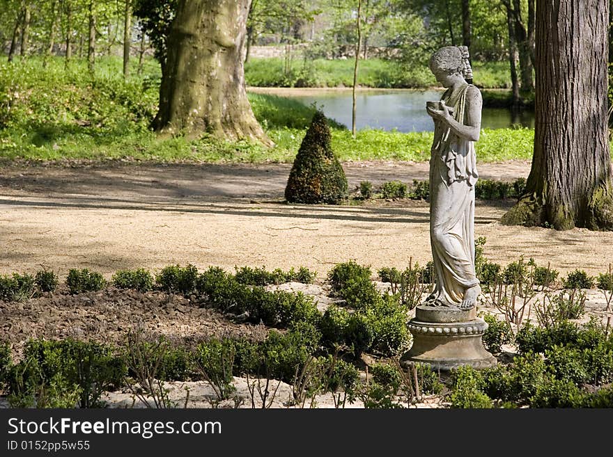 Statue park seerhausen at springtime