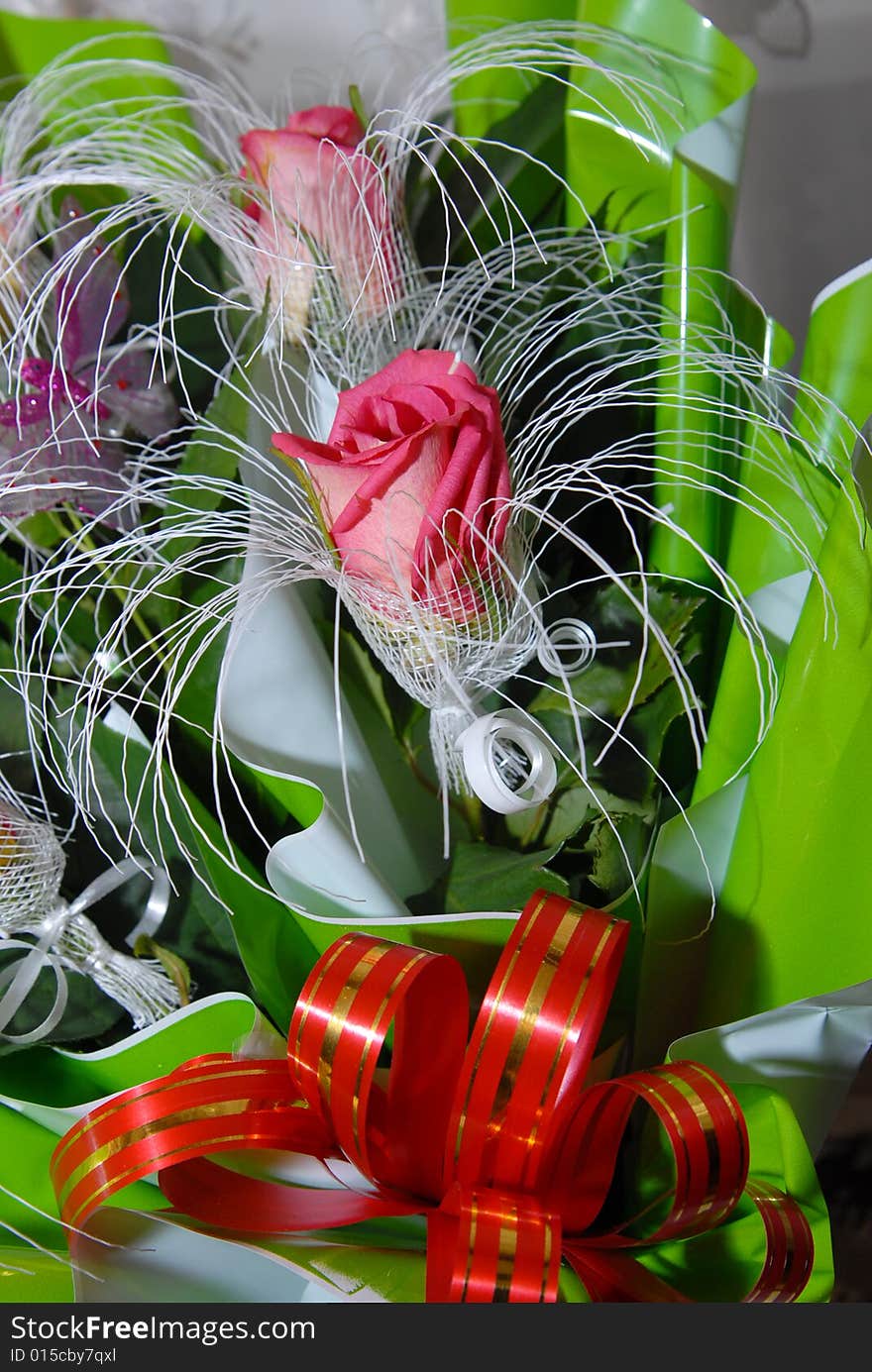 Beautiful rose bouquet (wedding background)