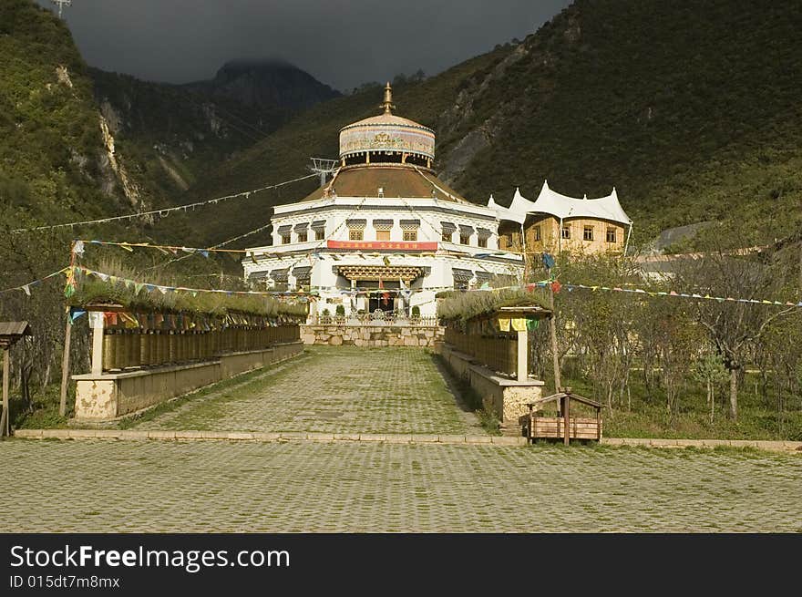 Tibetan Building In Yunnan Province