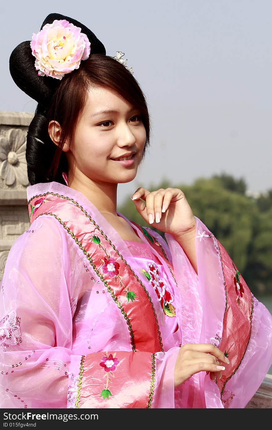 A girl in Chinese ancient dress. 
She is so beautiful . A girl in Chinese ancient dress. 
She is so beautiful .