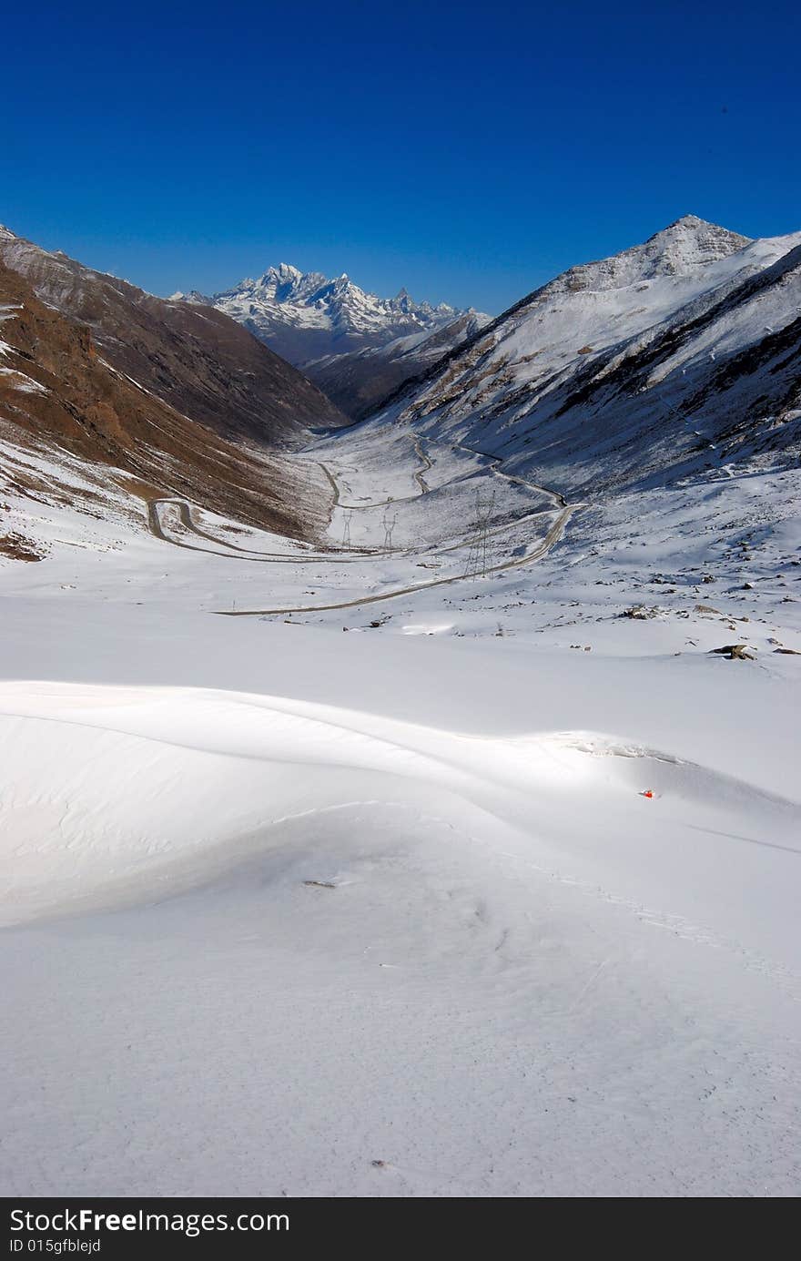 The plateau in winter, snow is very beautiful, a lot of things can be taken.Photographs the place is the Chinese Sichuan province Xiaojin County's Mt. Siguniang mountain . The plateau in winter, snow is very beautiful, a lot of things can be taken.Photographs the place is the Chinese Sichuan province Xiaojin County's Mt. Siguniang mountain