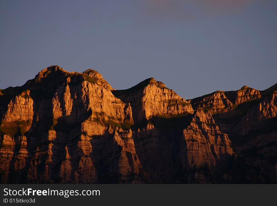 The Mountains To Sunset