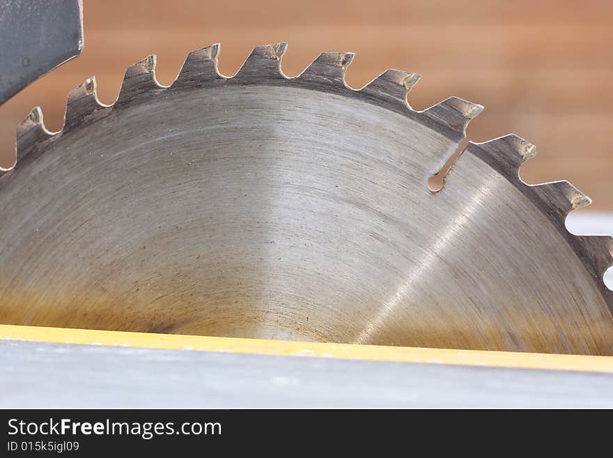 Circular saw blade and  teeth detail