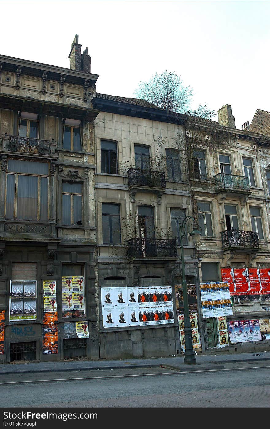 Building in Ruins.