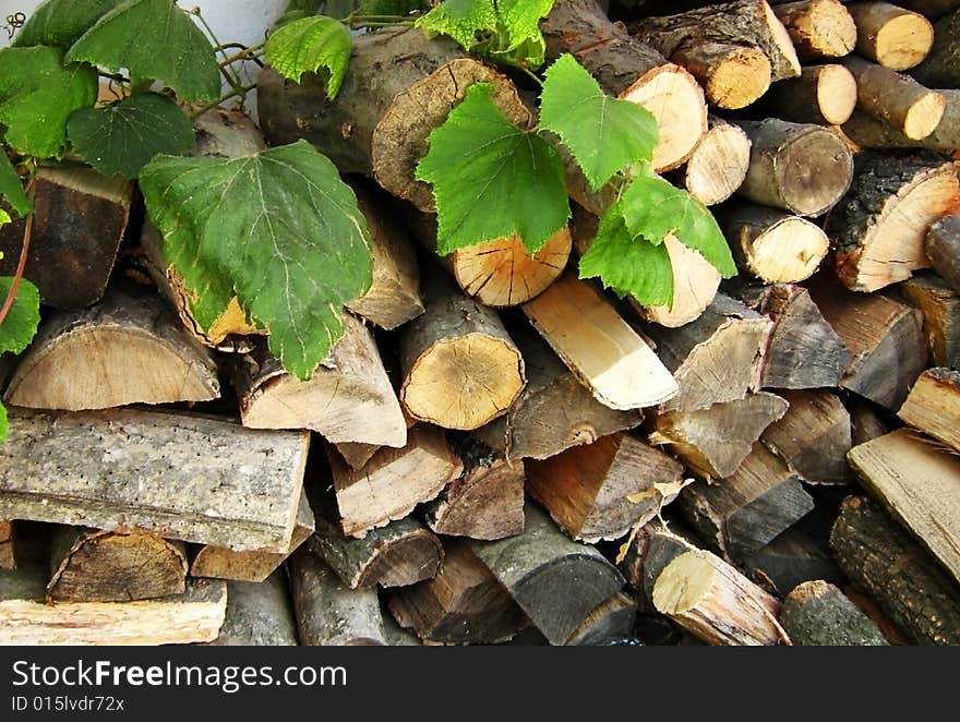 Woodpile. Fire wood for the furnace. The combined fire wood for fire kindling. Fire wood is prepared for winter. In холдное time will bake to burn this fire wood.
