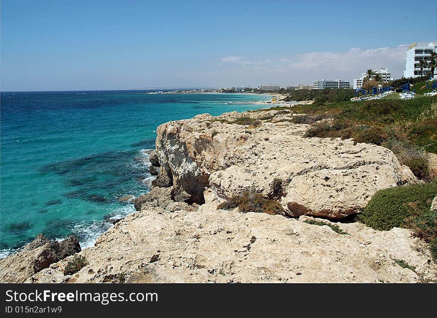 Steep bank of ocean