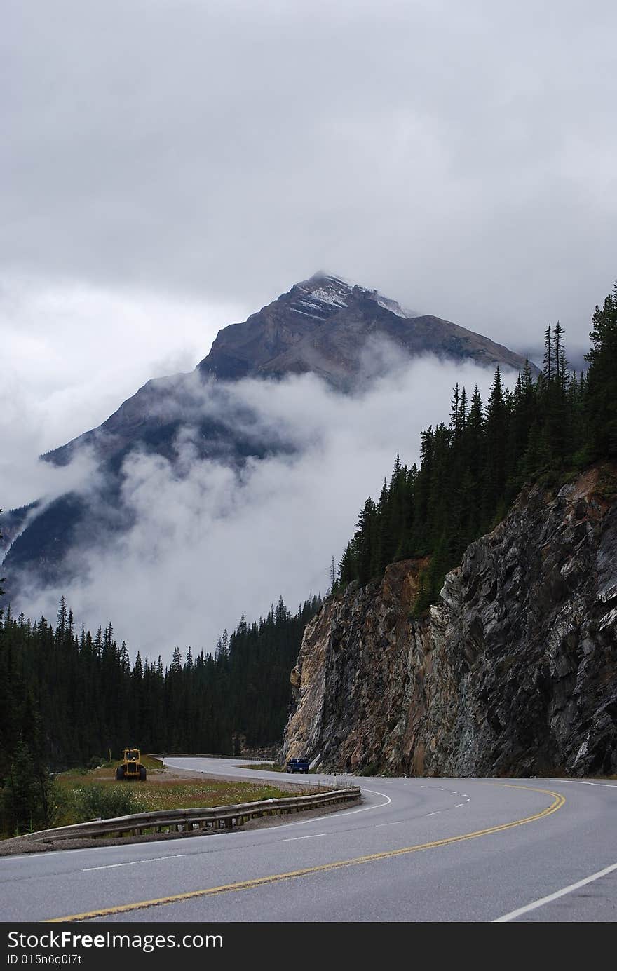 Taken on the highway between Lake Louise and Golden. Taken on the highway between Lake Louise and Golden.