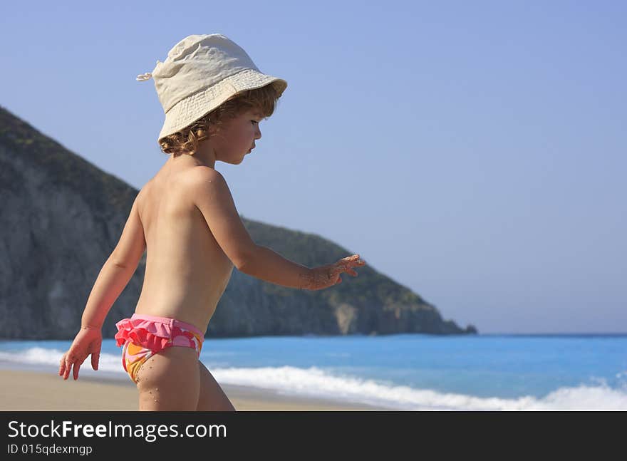 Child and the sea