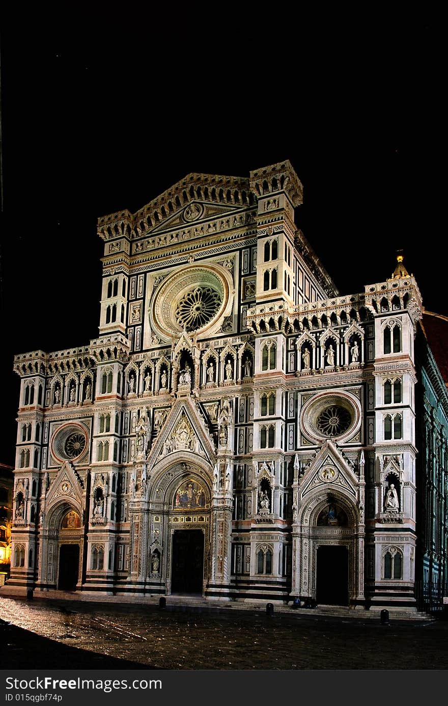 the Florence'Duomo by night. the Florence'Duomo by night