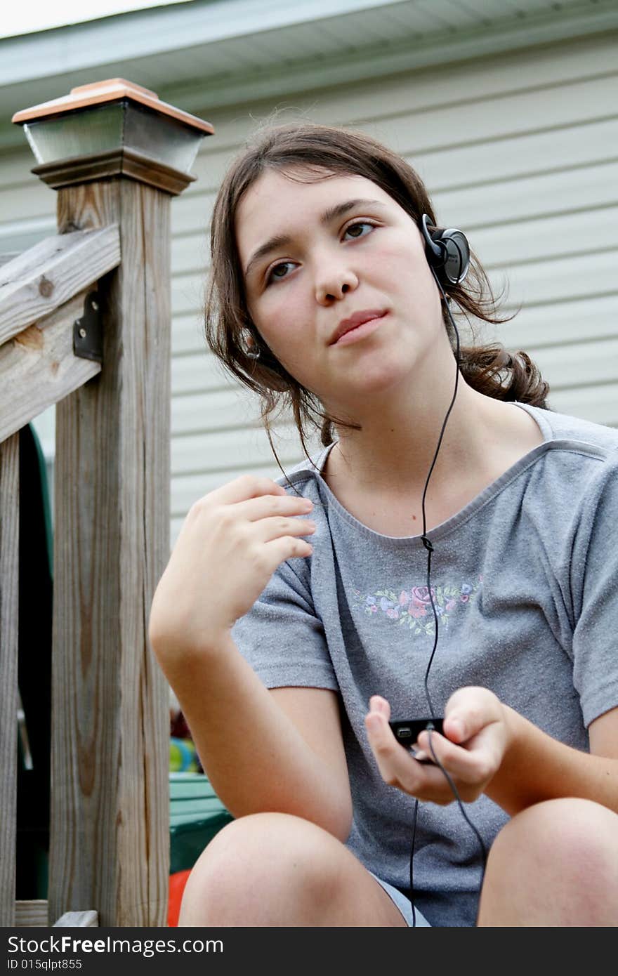 Girl listening to mp3