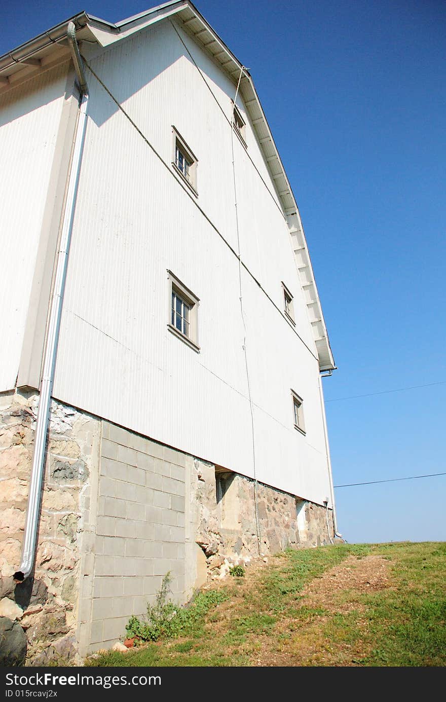 This is a shot of a white Barn. T. This is a shot of a white Barn. T