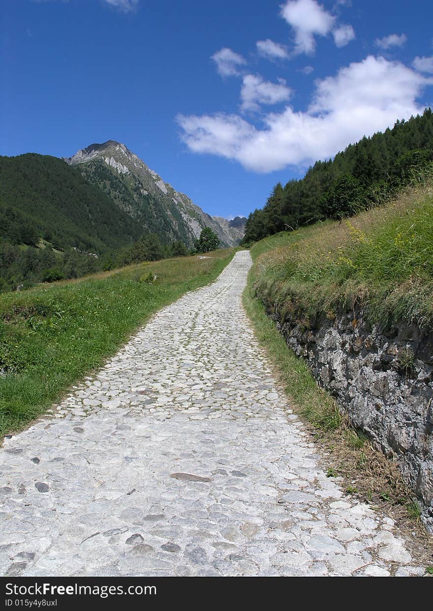 Panorama - Canè Valle Camonica - Path to Cortebona (Brescia). Panorama - Canè Valle Camonica - Path to Cortebona (Brescia)