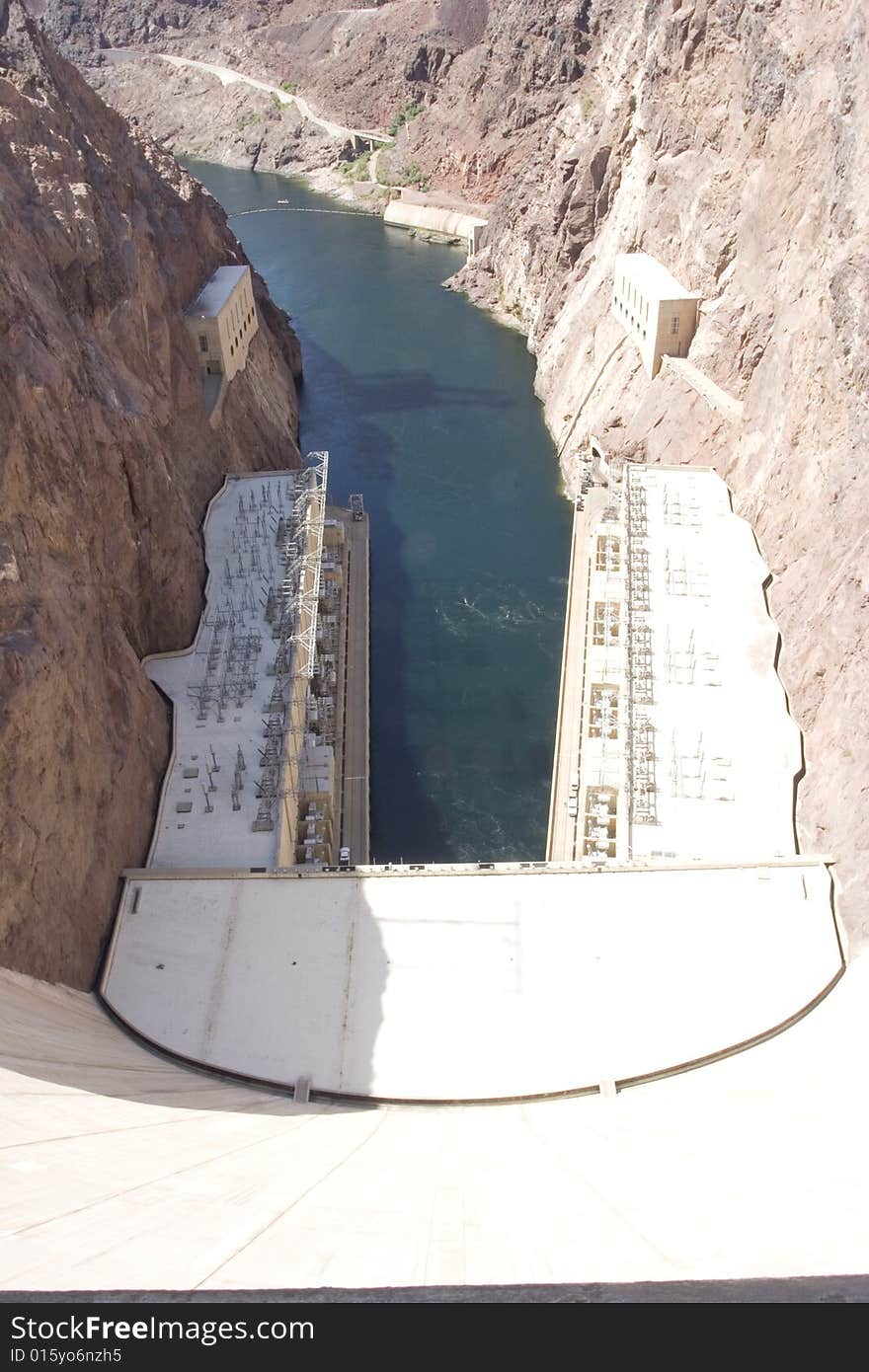 Hooverdam from the top