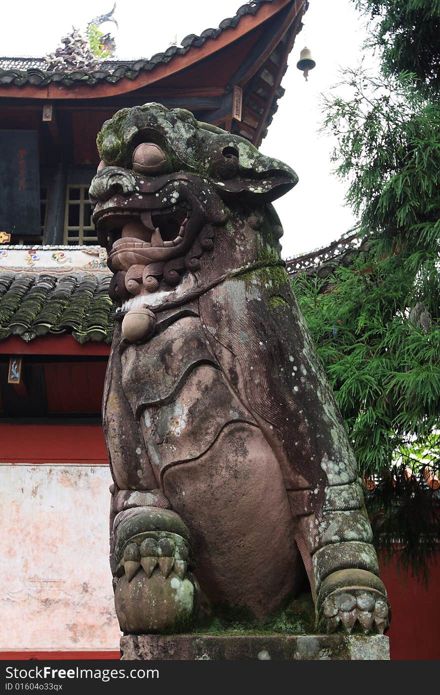 Stone lion in Shuang-gui tang temple ï¼Œwhich is a well-known Buddhist holy site, near the Three Gorges of the Yangtze River.It is also a major tourist destination in chongqing city.