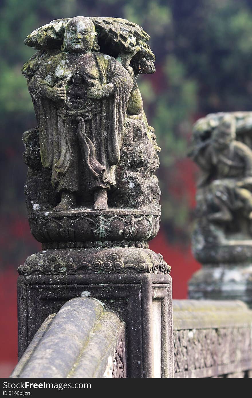 Shuang-gui tang temple is  a well-known Buddhist holy site, near the Three Gorges of the Yangtze River.It is  also a major tourist destination in chongqing city.