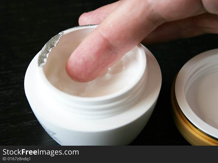 Cream for leaving for skin